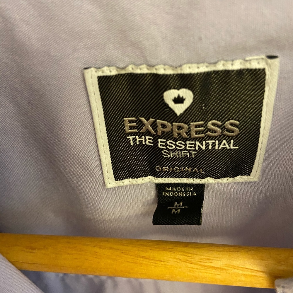 Express Essential Shirt - Picture 2 of 5